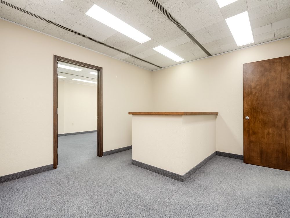 Office Space Available in Excellent Condition & Move-In Ready : 1221 Van Ness Ave, Fresno, CA 93721